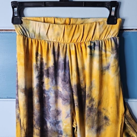 Ellie & Kate Yellow and Black Tie-Dye Wide-Leg Pants With Side Slits Small - Picture 2 of 12